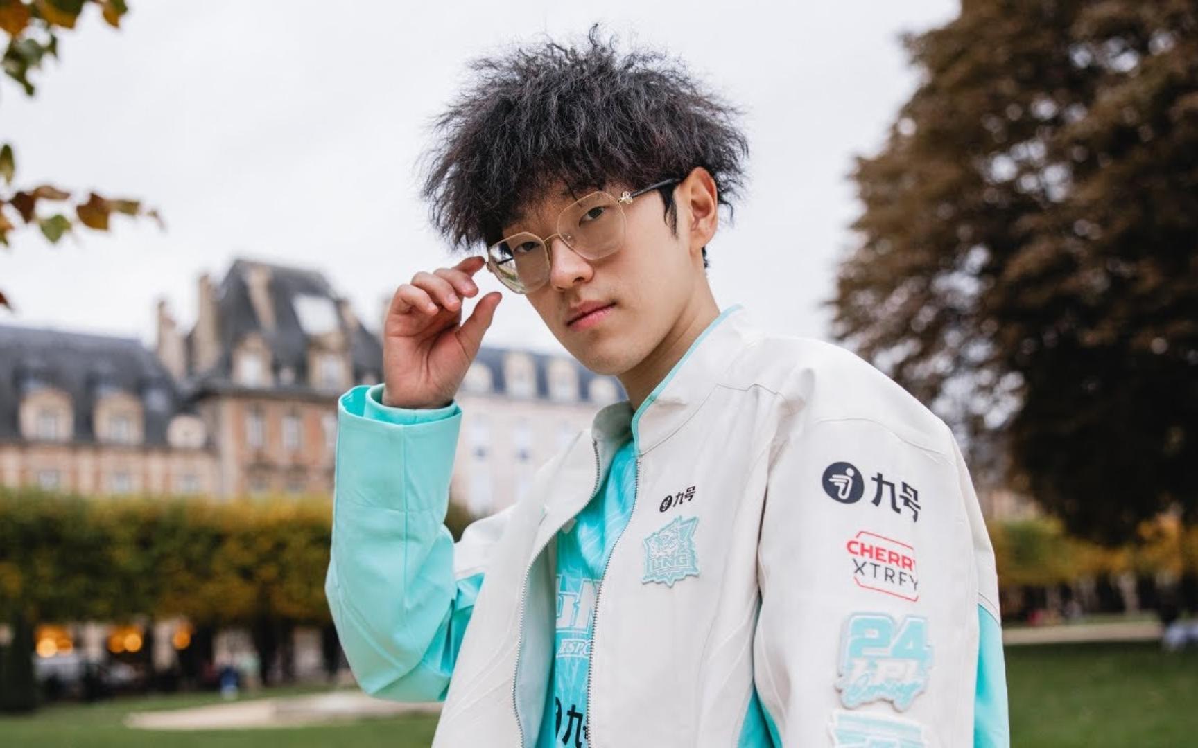 爱游戏官方网站-Scout新星领先优势明显表现突出，雄鹿前途光明！-爱游戏官方网站